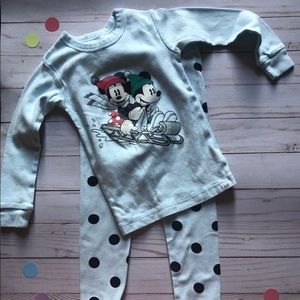 Gap Disney 3t pj set